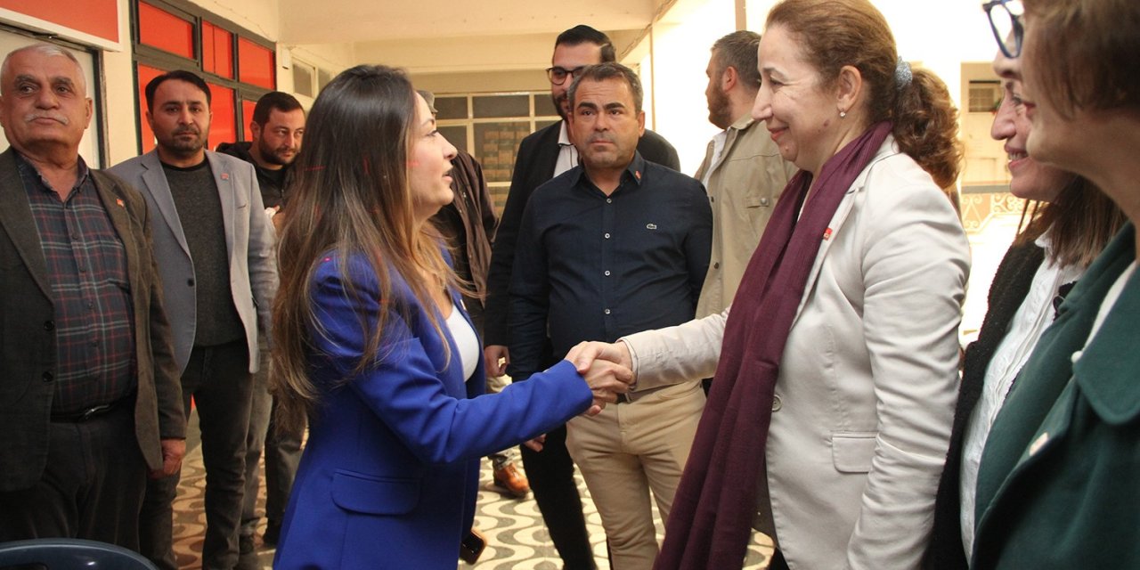 CHP İl Başkanı Özalper, Kula’da partisinin ilçe yönetimiyle buluştu