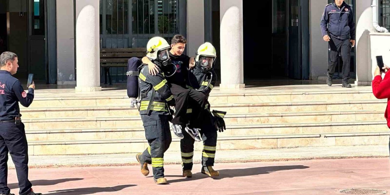 Menteşe’deki lisede deprem tatbikatı gerçekleştirildi