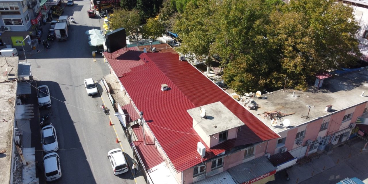 Bozdoğan Belediyesi’nden kütüphane çatısına düzenleme