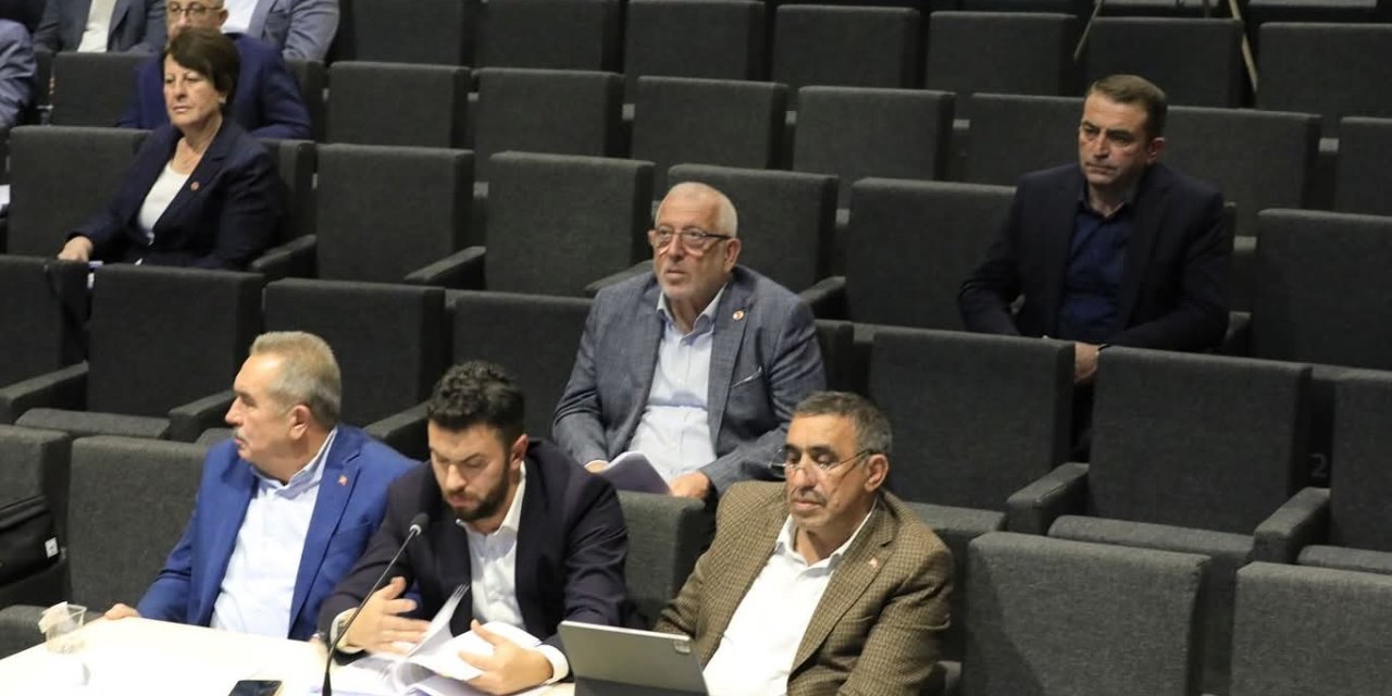 CHP’li Başkan Tanju Çelik’in, belediyenin maaş paralarını SGK’nın istediği yönündeki sözlerine yalanlama