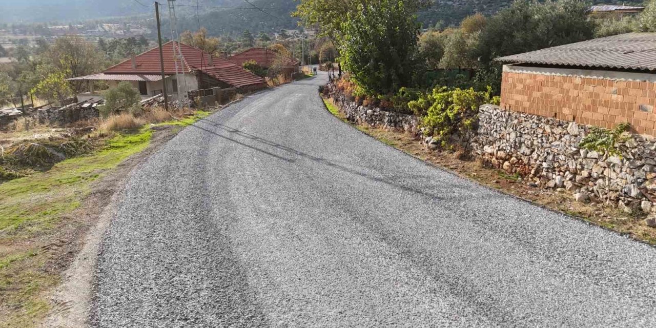 5 kırsal mahallenin yol yapım çalışmalarında sona gelindi
