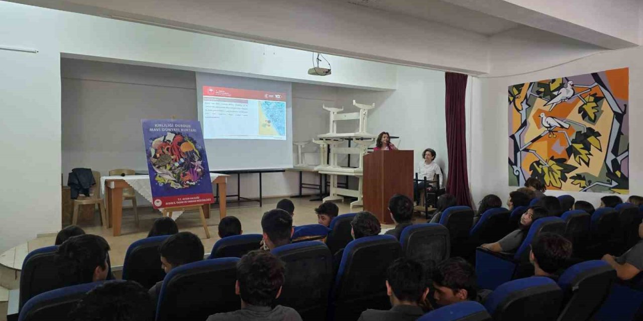 Didim’de öğrencilere su ürünleri ve deniz temizliği anlatıldı