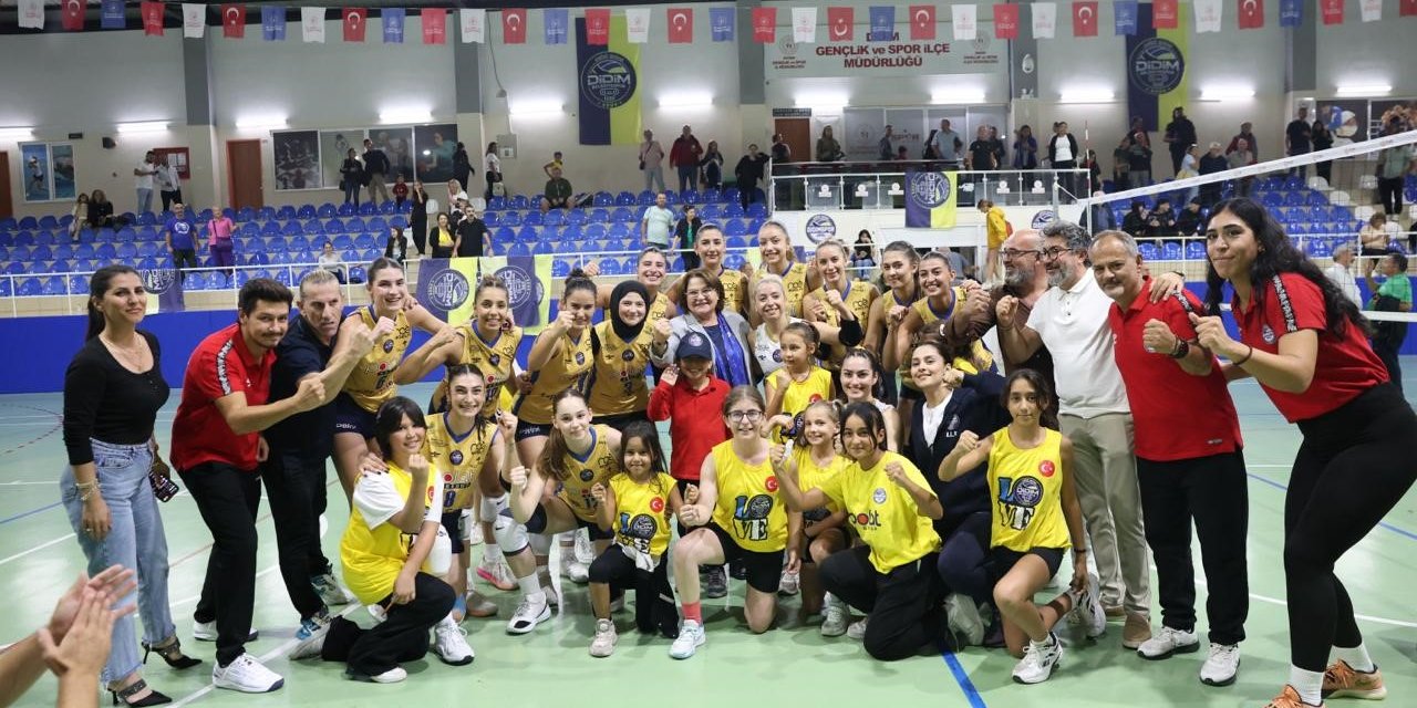 Didim Belediyespor Kadın Voleybol Takımı galibiyetle moral buldu