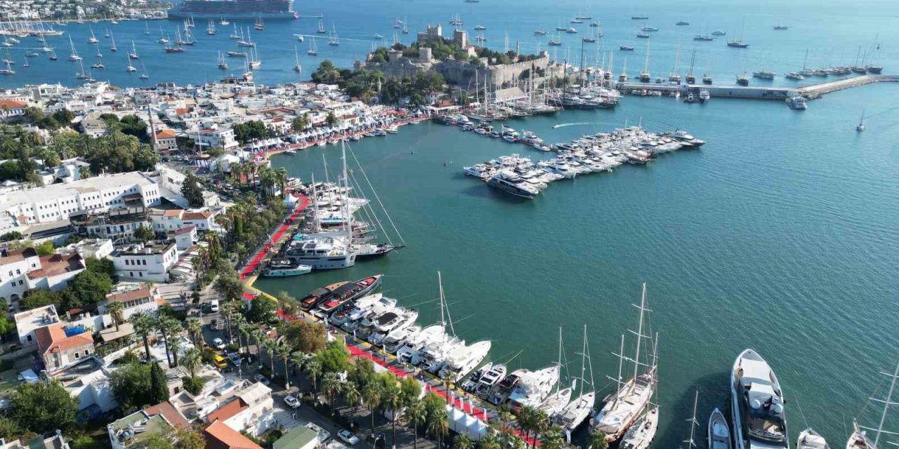 Milyon dolarlık yatlar Bodrum’da buluştu