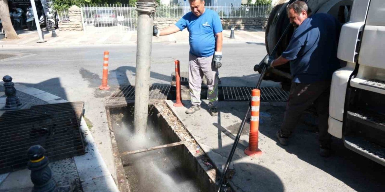 Bodrum’da mazgal ve yağmur suyu hattı temizliği sürüyor