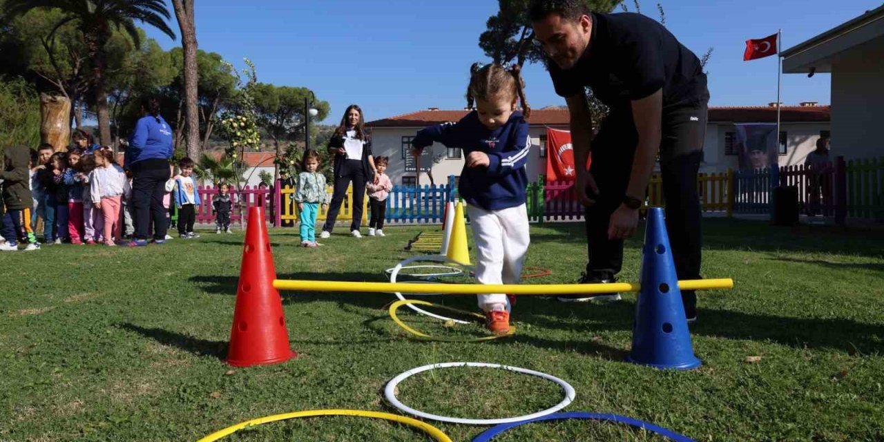 Minik öğrenciler Aydın Büyükşehir Belediyesi ile sporla tanışıyor