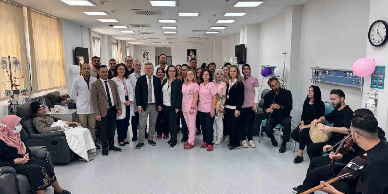 Sanatla Umuda Dokunuş etkinliği hastalara moral oldu