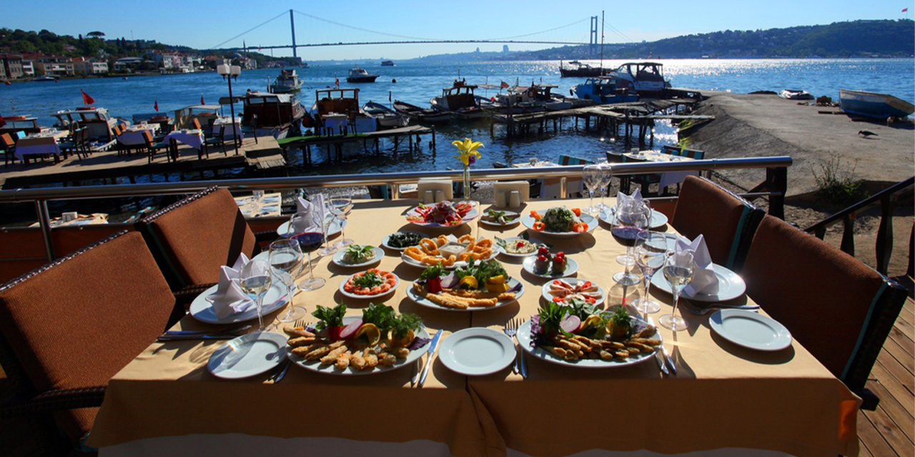 İstanbul'un En İyi Boğaz Manzaralı Restoranlar