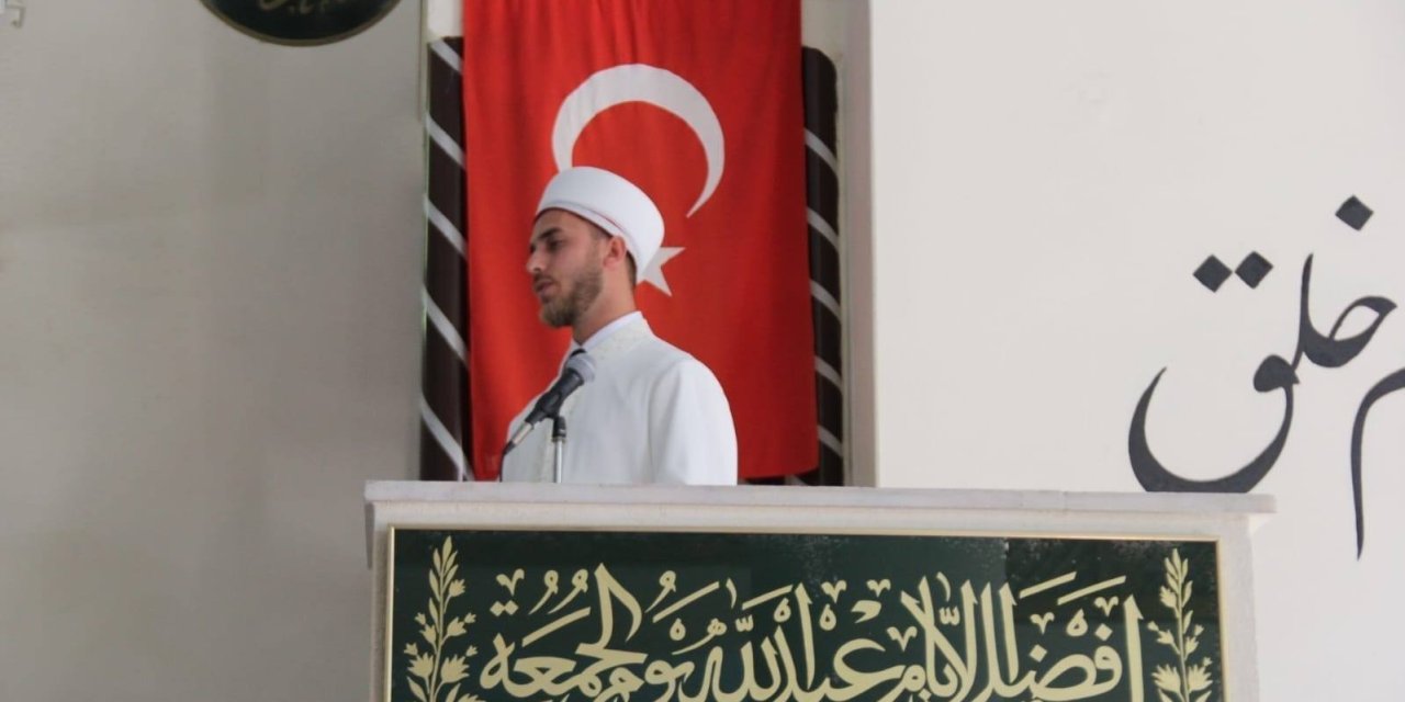 Cuma hutbesinde ’sünnetin’ müslüman yaşamındaki rehber rolüne dikkat çekildi