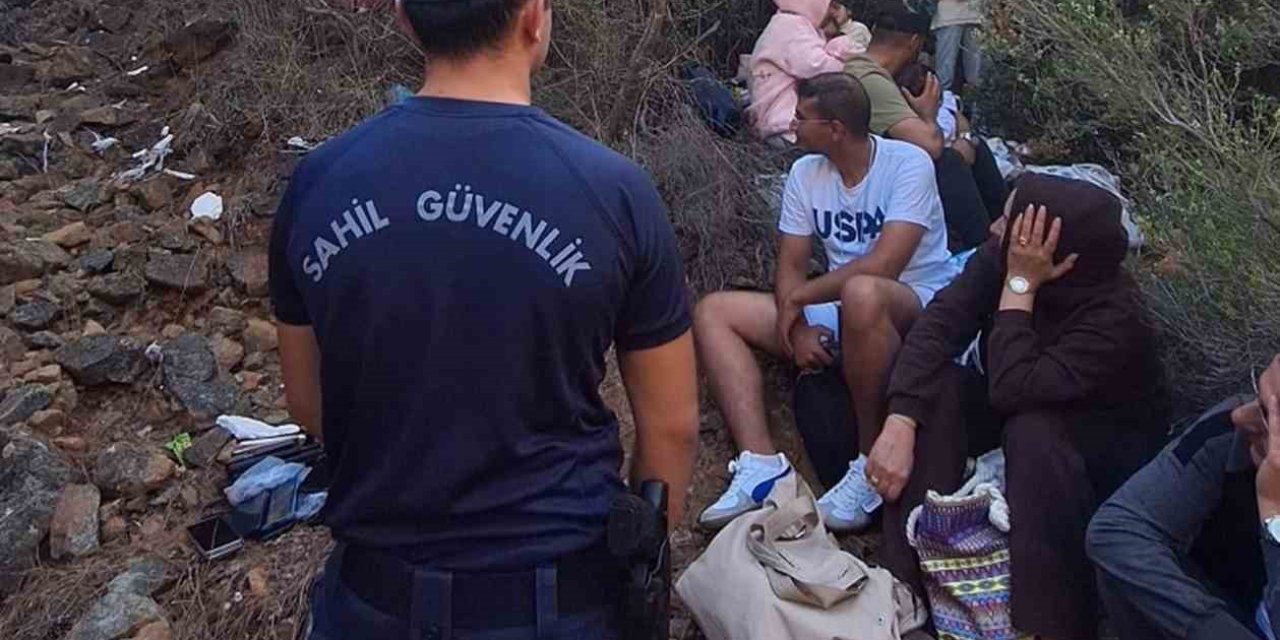 Boncuklu koyunda 29’u çocuk 59 düzensiz göçmen ve 3 göçmen kaçakçısı yakalandı