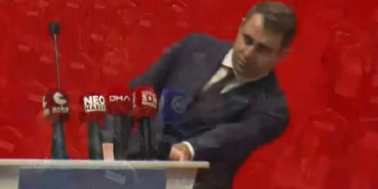 CHP İzmir İl Kongresi'nde fenalaşan Çağatay Güç yeniden kürsüye çıktı