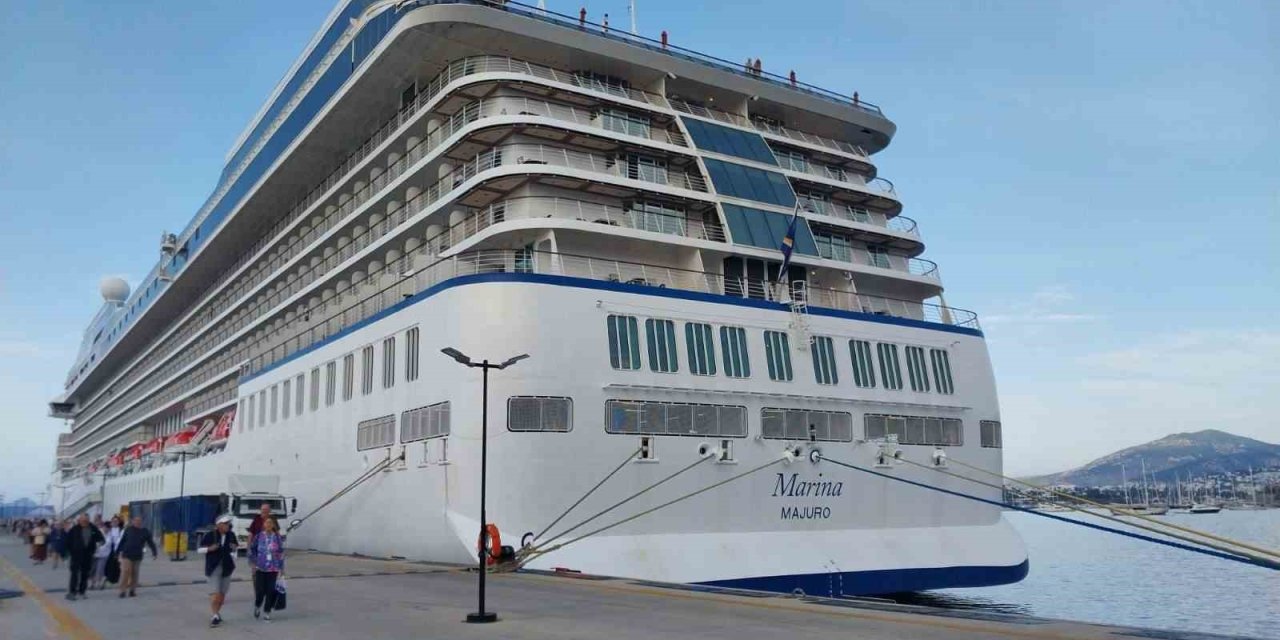 Marina, bin 194 yolcu getirdi