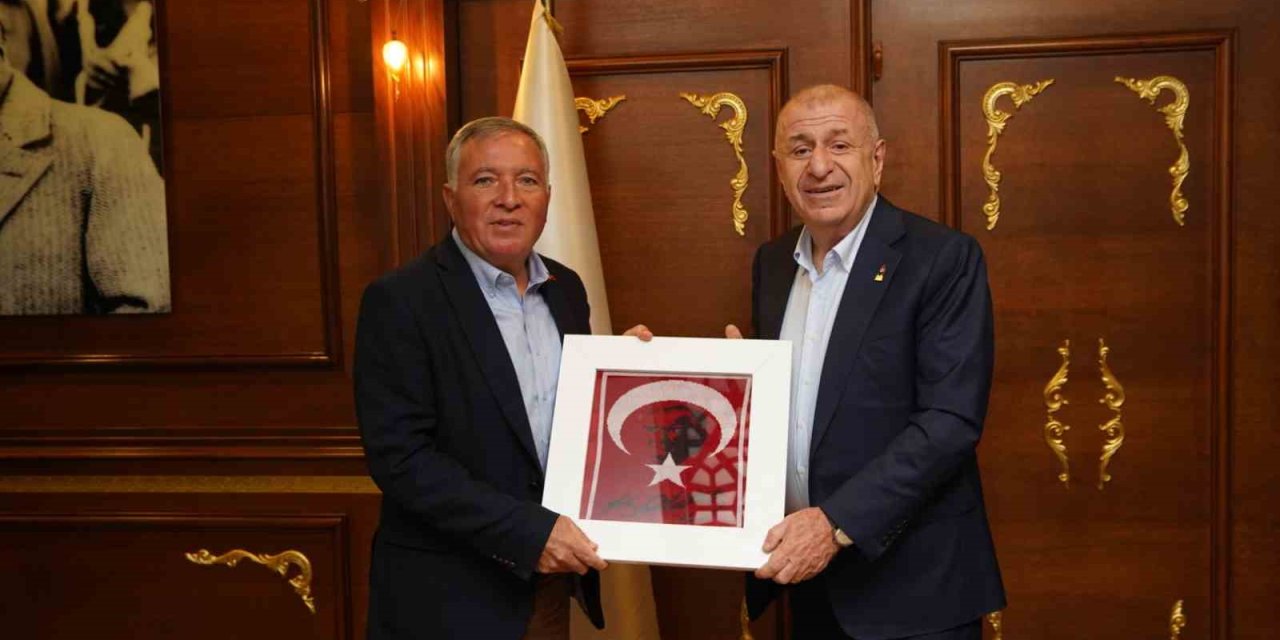 Zafer Partisi lideri Özdağ’dan Başkan Kepenek’e övgü; "Gerçekten kıskandım"