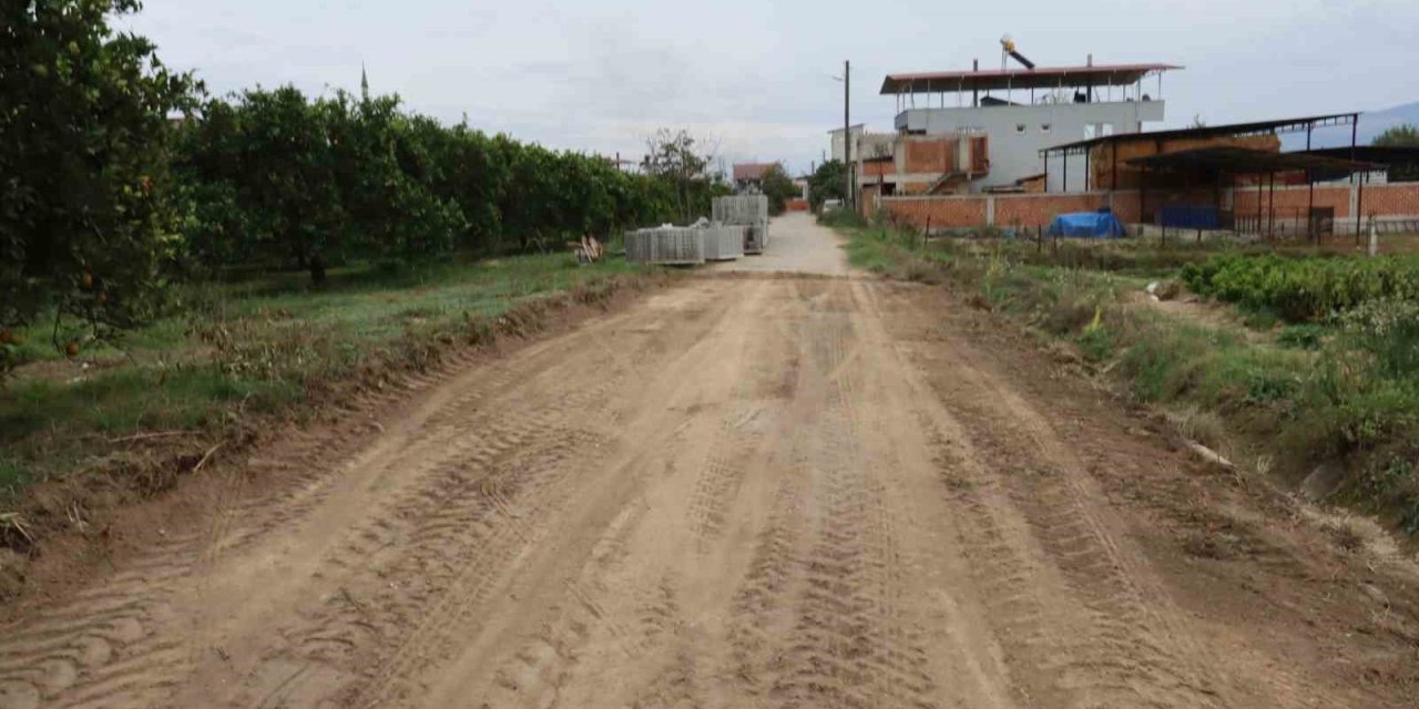 Nazilli Belediyesi’nden Bereketli’de yol çalışması