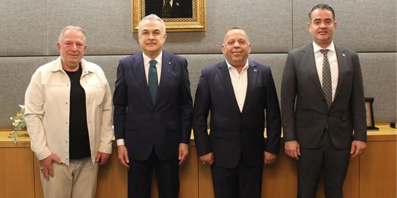 CHP’li başkanlardan AK Partili Mustafa Savaş’a sürpriz ziyaret