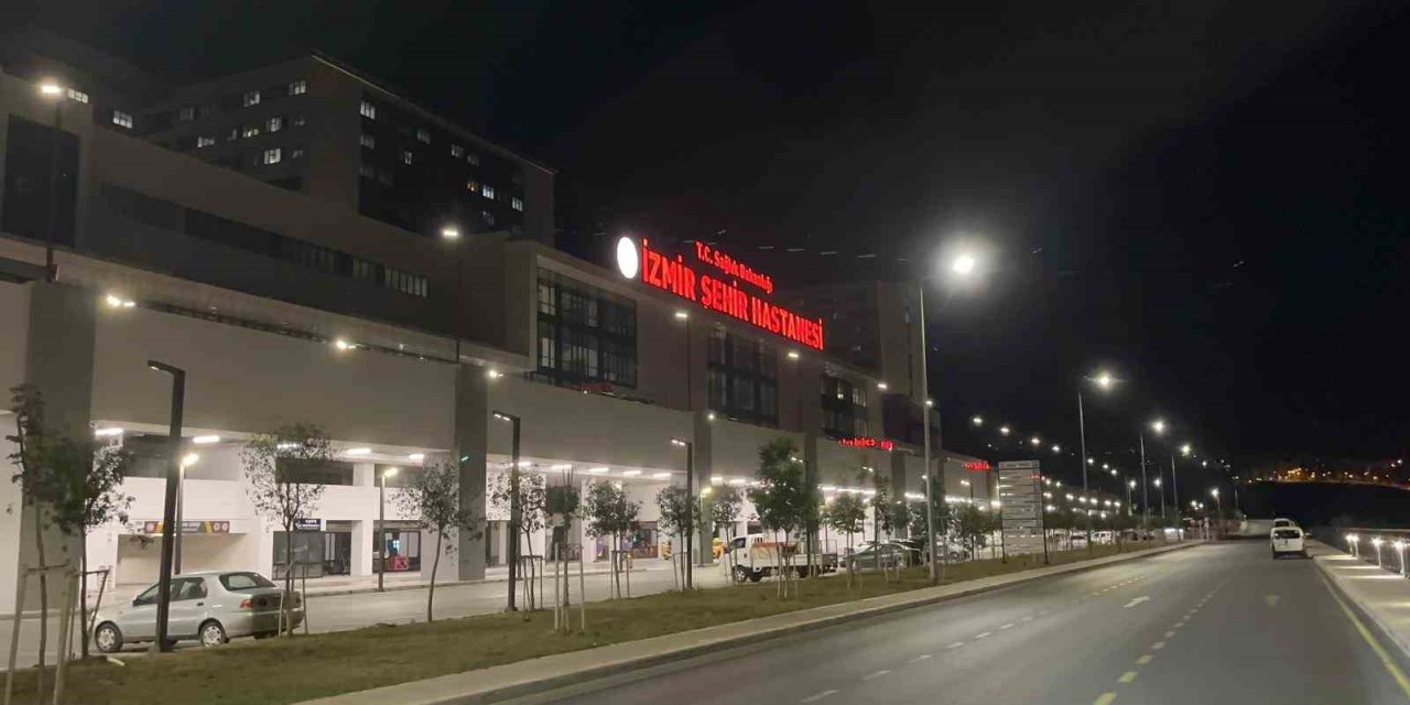 İzmir’de husumetli iki grup arasında silahlı kavga: 3 yaralı