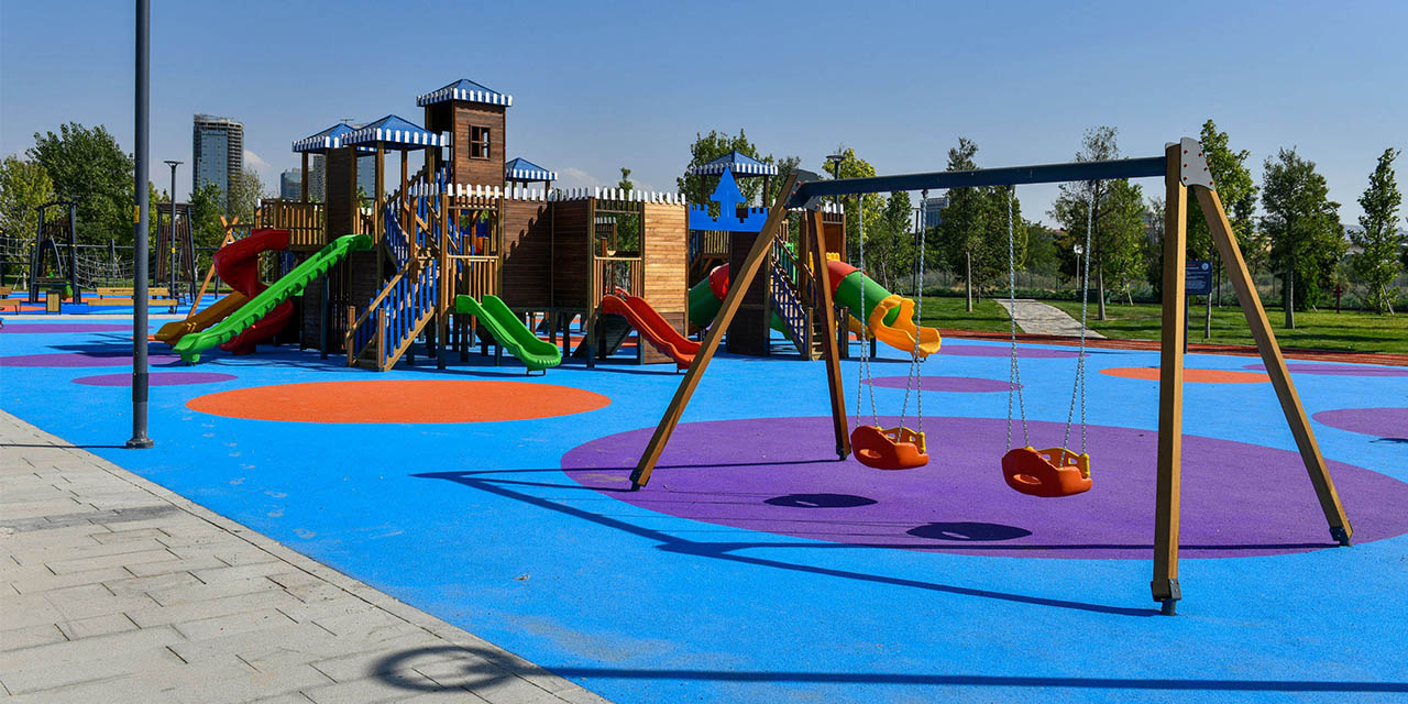 Çocuk parklarında güvenlik ve eğlence bir arada: Modern park ekipmanları ile tanışın