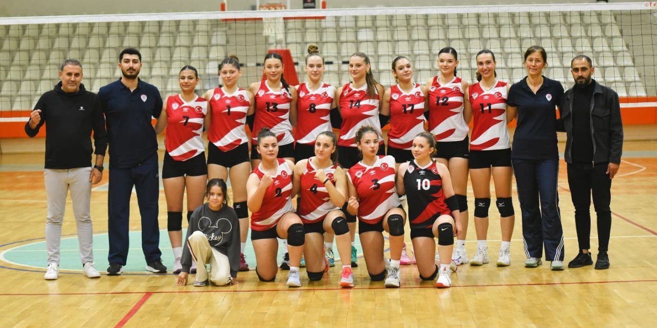 Yunusemre’nin sultanlarından yeni sezonun ilk galibiyeti