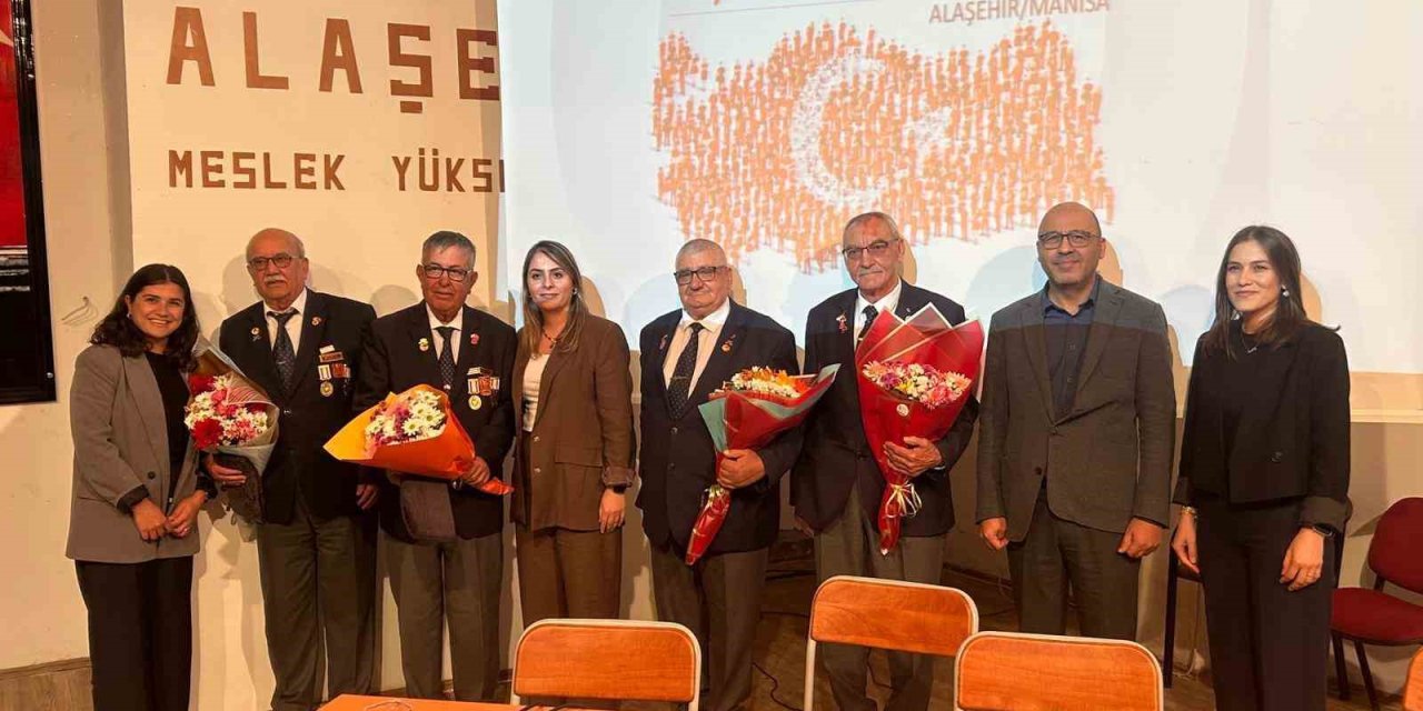 Gaziler, öğrencilerle buluştu