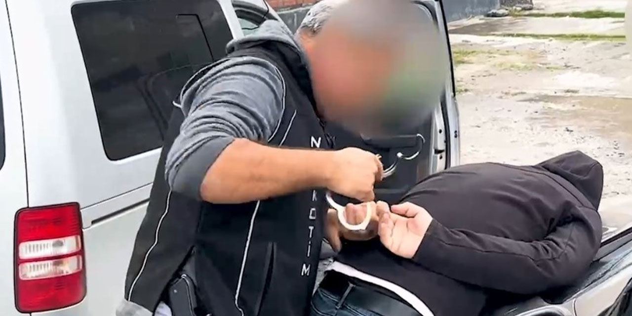 Aydın'da filmleri aratmayan operasyon: 11 kilo skunk ele geçirildi