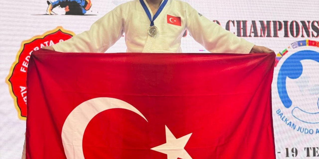 Yunusemreli veteran judocudan çifte madalya