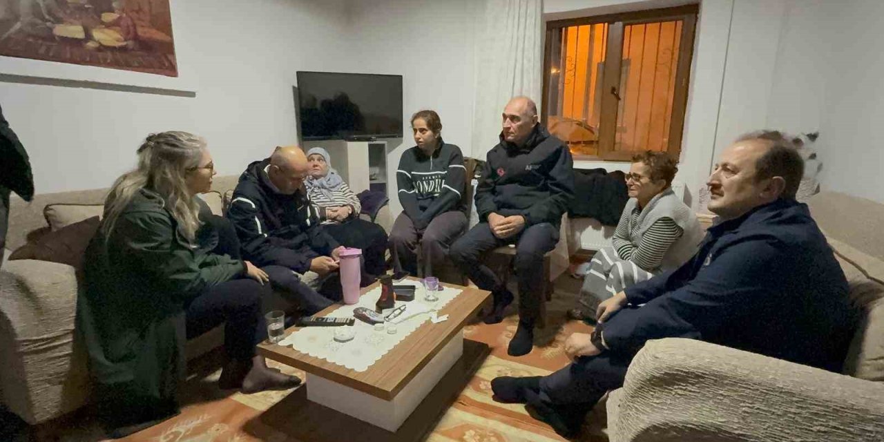 AK Partili Çankırı, selde kaybolan Kaptanoğlu’nun ailesini ziyaret etti