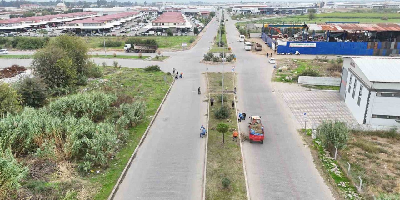 Nazilli Belediyesi’nden Organize Sanayi’de temizlik çalışması