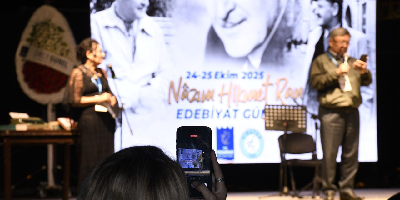 Nazım’ın dizeleri Kuşadası’nda 9 farklı dilde yankılandı