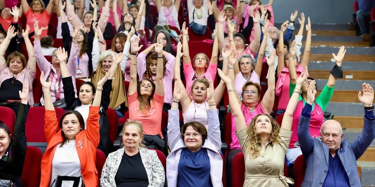 Didim’de meme kanseri farkındalık etkinliği gerçekleştirildi