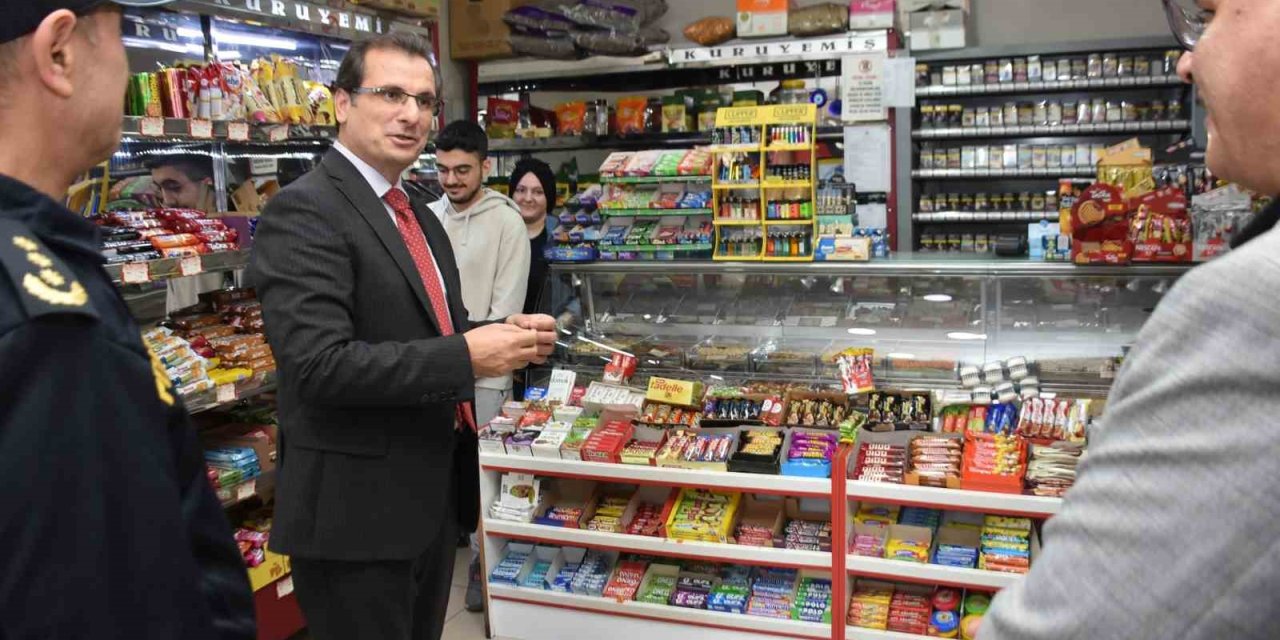 Salihli Kaymakamı Güldoğan, esnafın talep ve sorunlarını dinledi