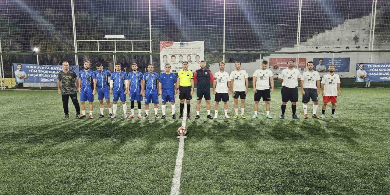 Kuşadası’nda Görev Şehitleri Turnuvası’nda çeyrek final heyecanı başladı