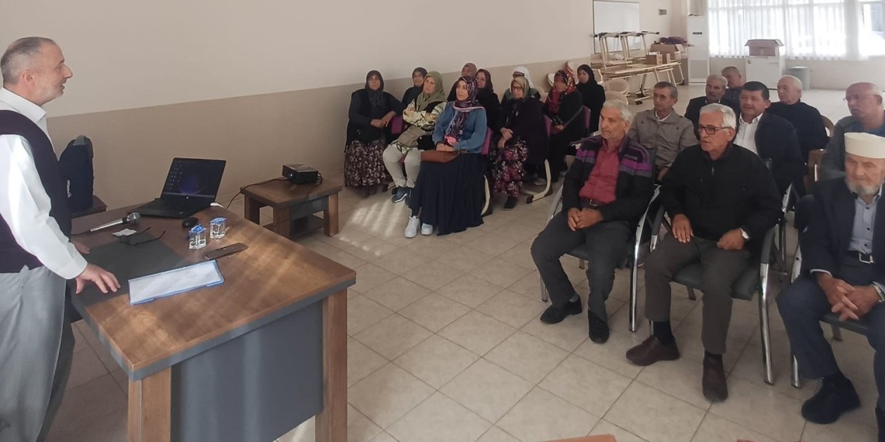 Ortaca’da umre yolcularına seminer