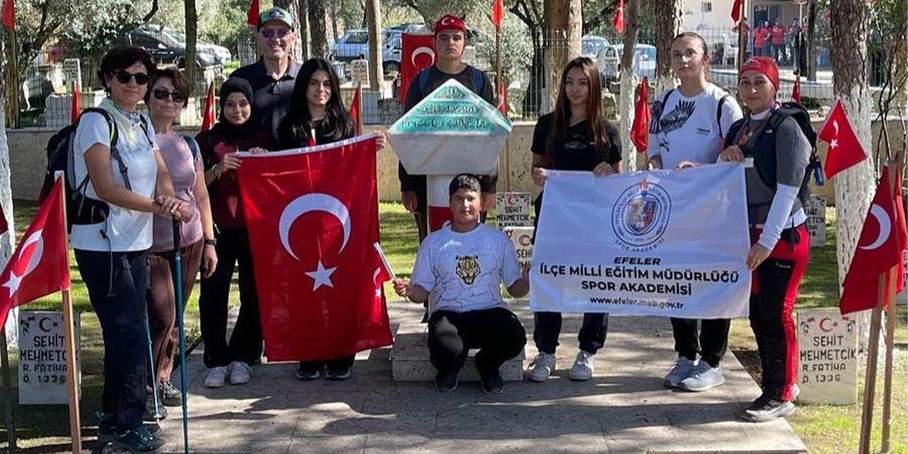 Efeler’de gençlerden vefa yürüyüşü