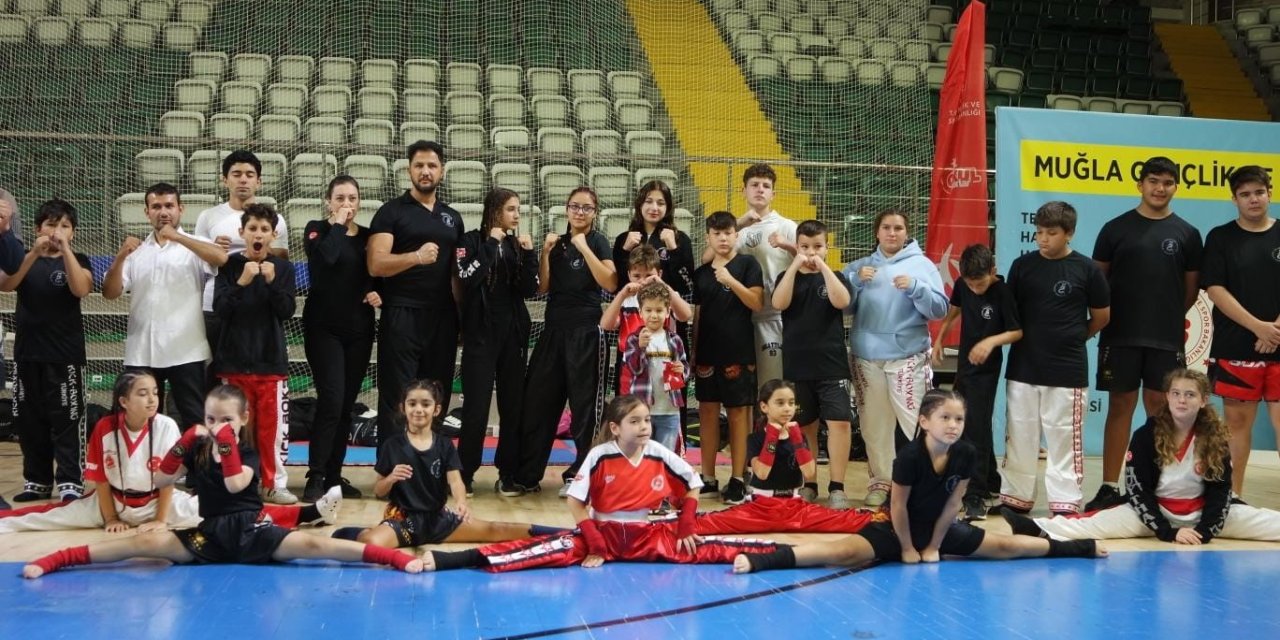 Marmaris’e 11 birincilik madalyası birden geldi