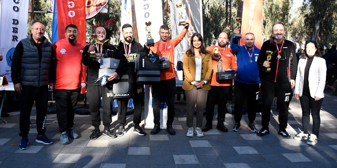 Kuşadası’nda oltalar yarıştı