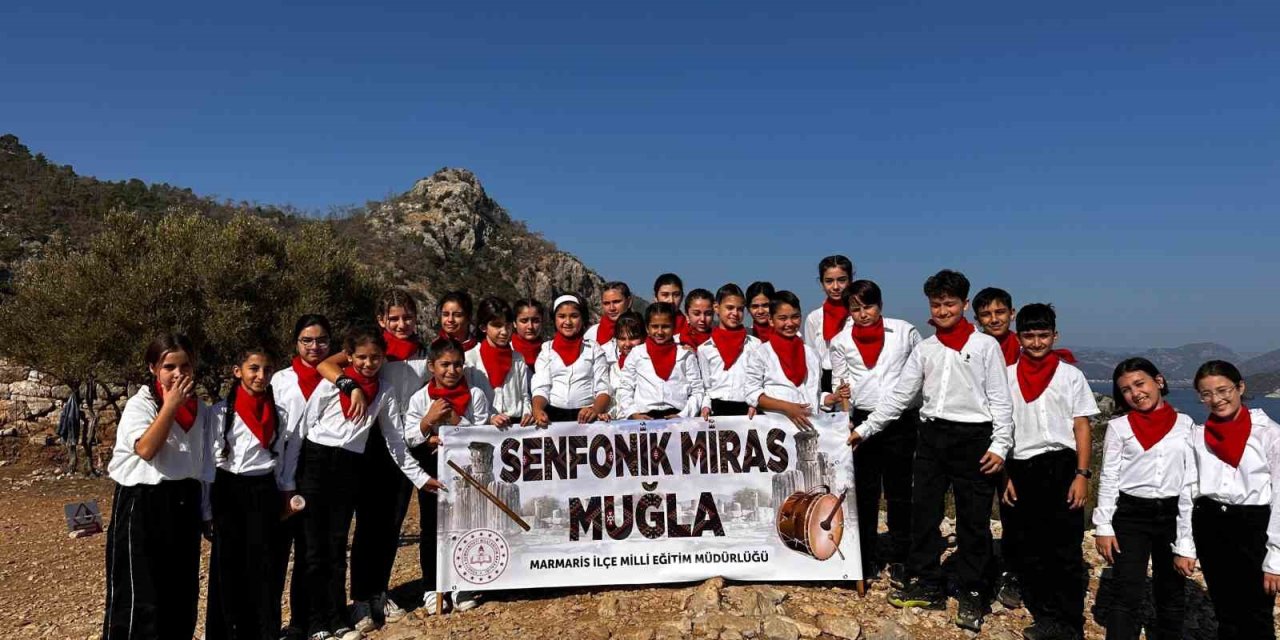 Marmaris’e eğitimde beş ödül birden aldı