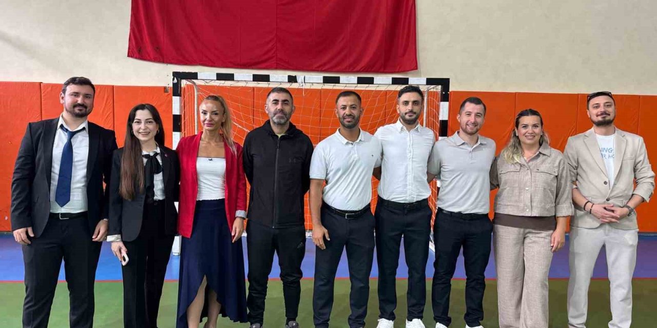 Kırkağaç’ta Cumhuriyet Bayramı coşkusu cimnastikle kutlandı