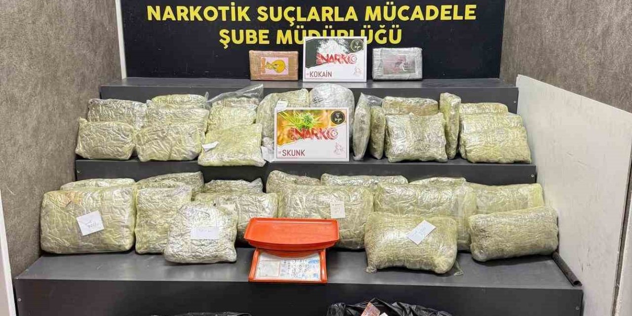 Metruk ev zehir deposu çıktı