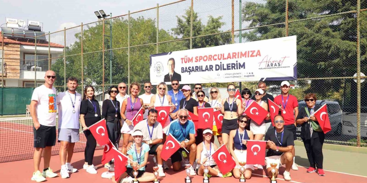 Dalaman’da Cumhuriyet coşkusu tenis ile kutlandı
