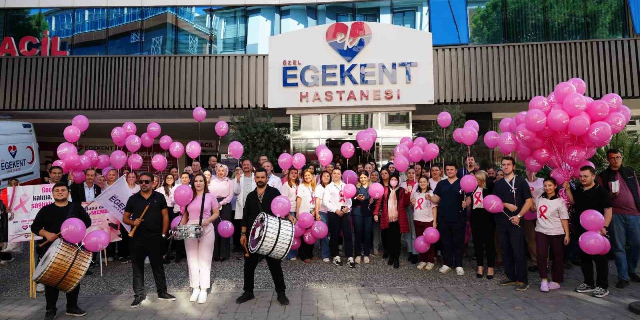 Denizli Egekent Hastanesi pembe yürüyüşle meme kanserine dikkat çekti