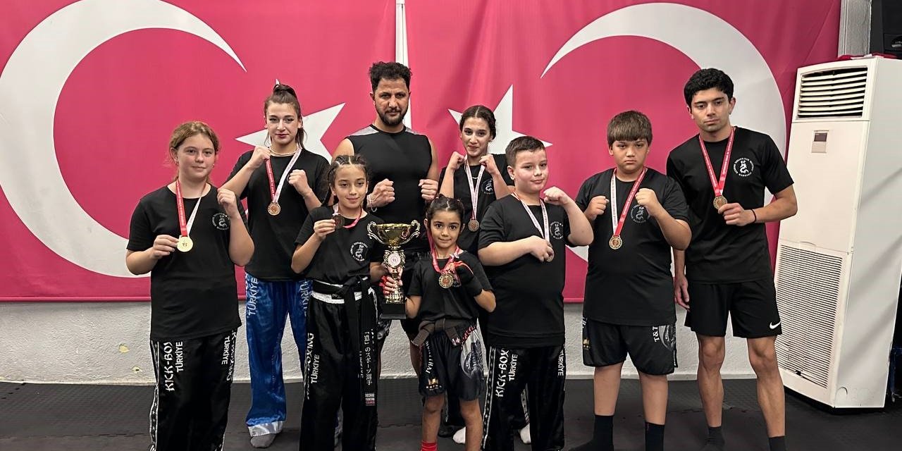 Marmaris’in şampiyon çocukları yine madalyaları topladı