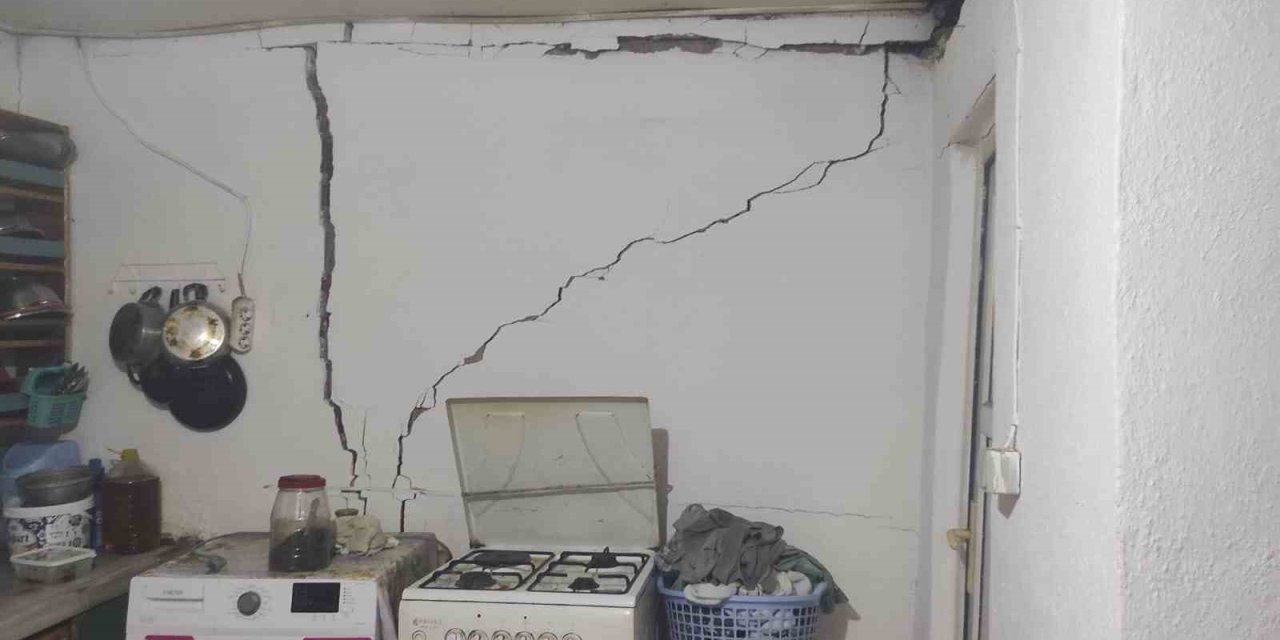 Manisa’da 83 yapı depremden etkilendi