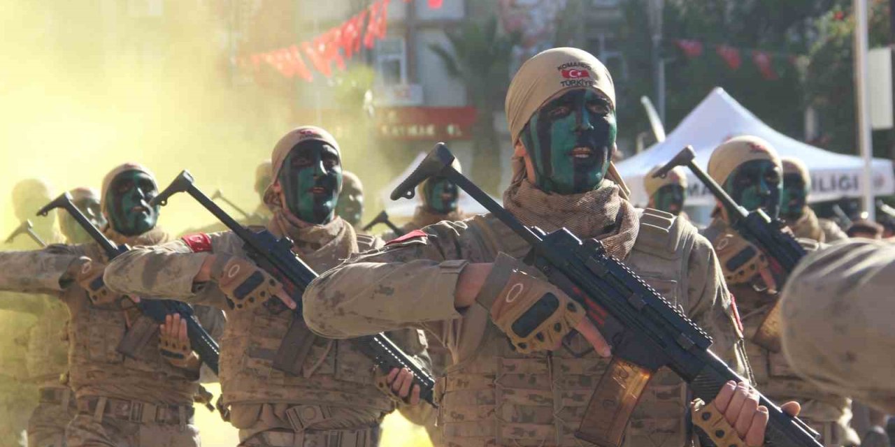 Manisa’da jandarmanın tüfekli gösterisi nefesleri kesti