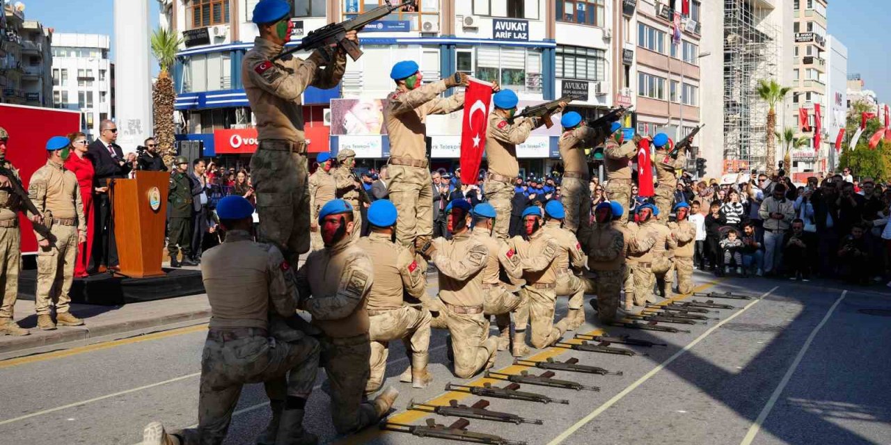 Denizli’de Cumhuriyetin 102. yılı coşkuyla kutlandı