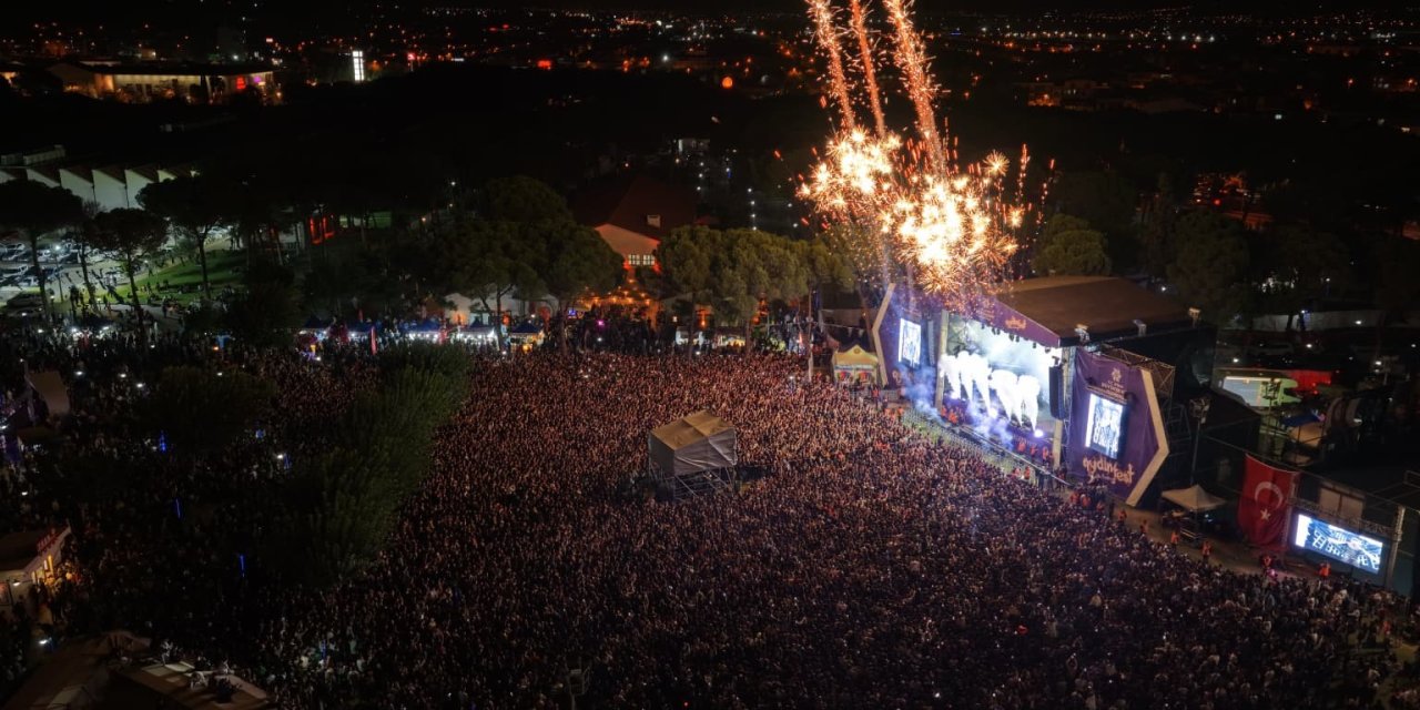 Aydınfest’in son gününde 60 binden fazla Aydınlı coşkuyu birlikte yaşadı