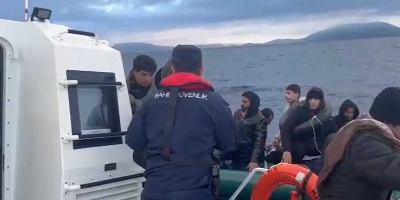 İzmir açıklarında 51 düzensiz göçmen yakalandı, 84 göçmen kurtarıldı
