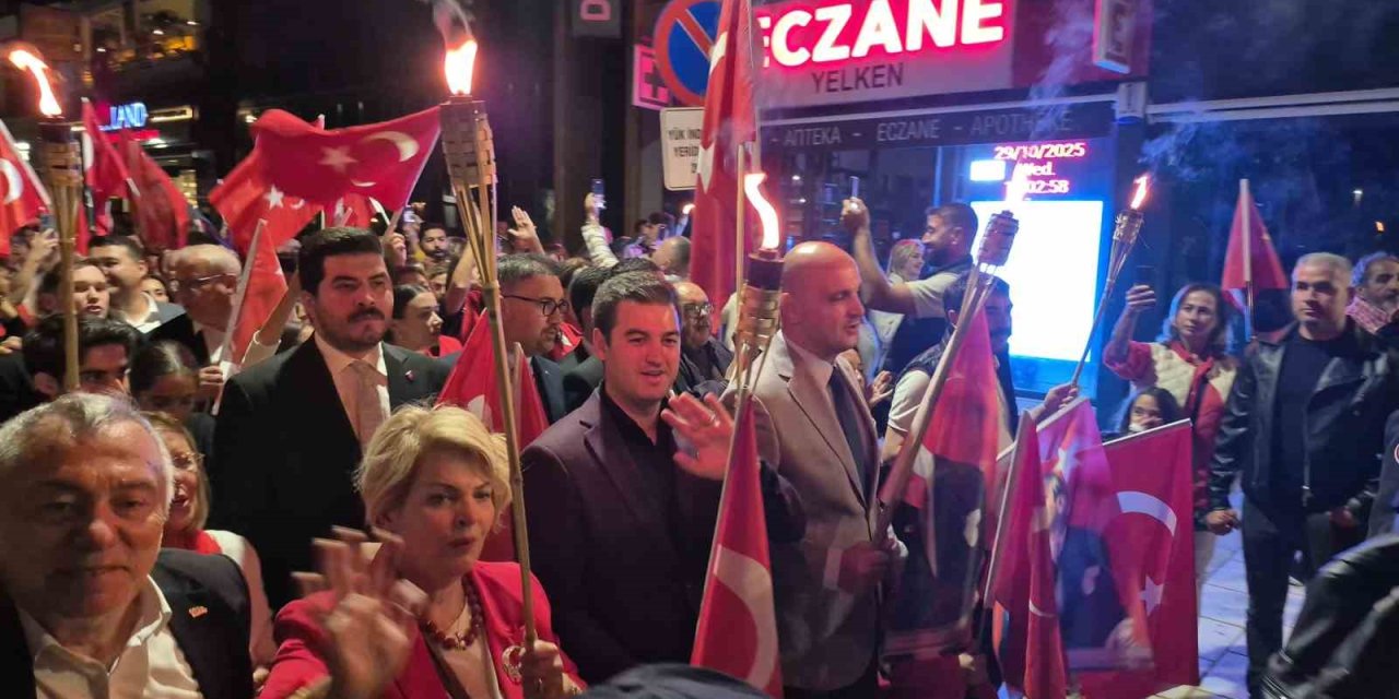 Bodrum’da binlerce vatandaş bayramı kutladı