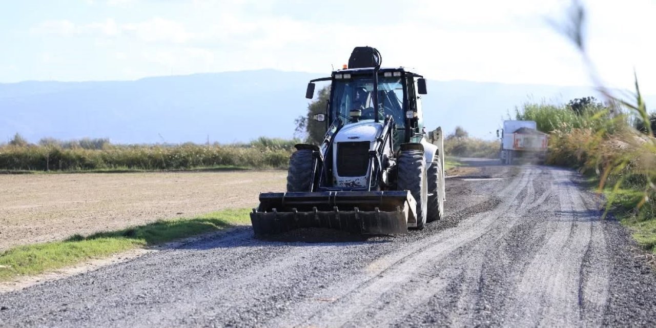 İncirliova Sınırteke’de yol genişletme çalışması yapılıyor