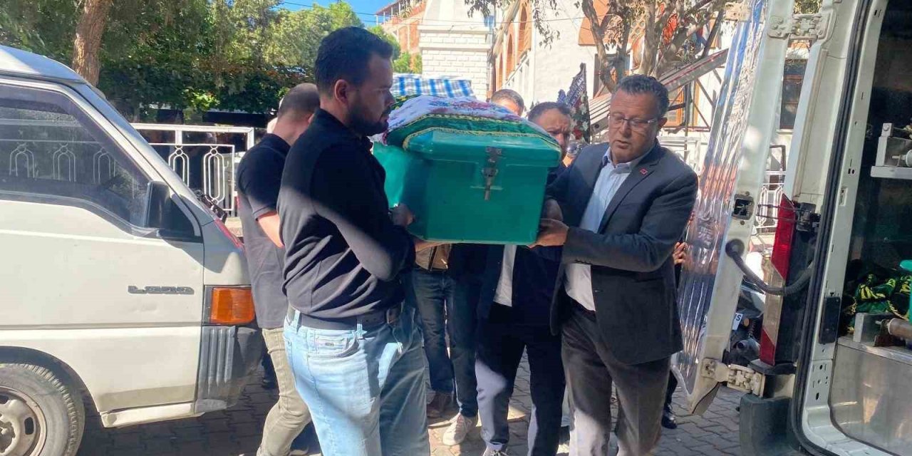 Emekli öğretmen Altan son yolculuğuna uğurlandı