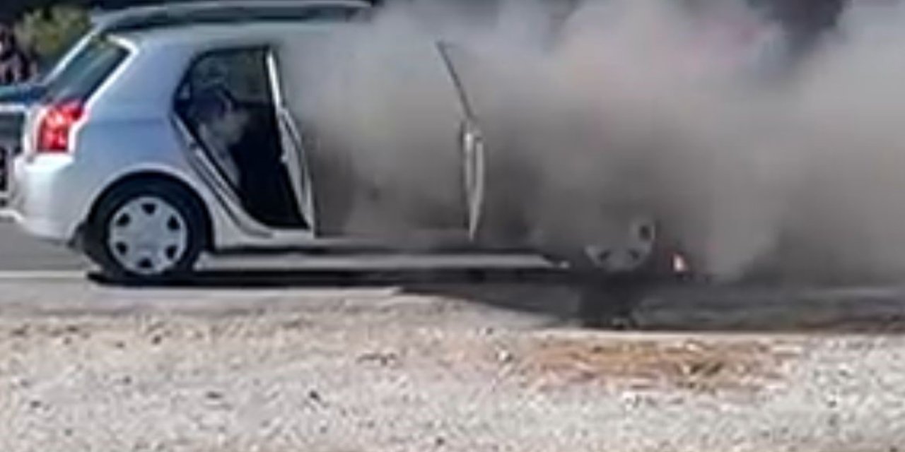 Sakar Geçidi’nde araç yangını